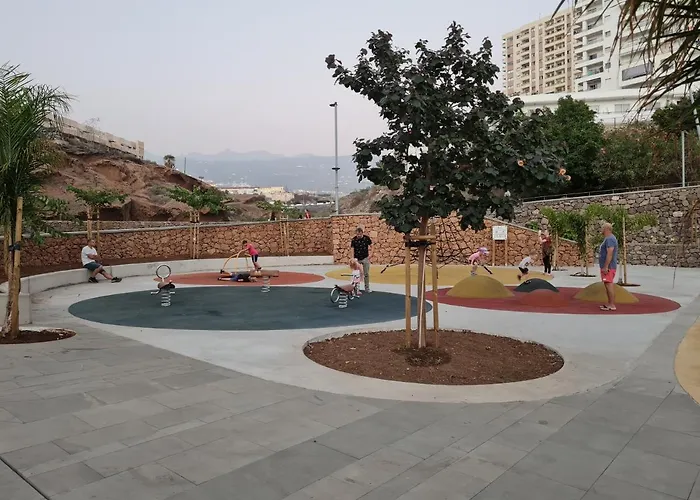 Sunshine Paraiso 阿德耶